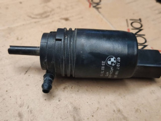 насос (моторчик) омывателя стекла BMW 3 серия E90/E91/E92/E93 [рестайлинг] 2008, 2.0 л., N47 D20 A, дизель, АКПП, универсал, полный привод, 7199567