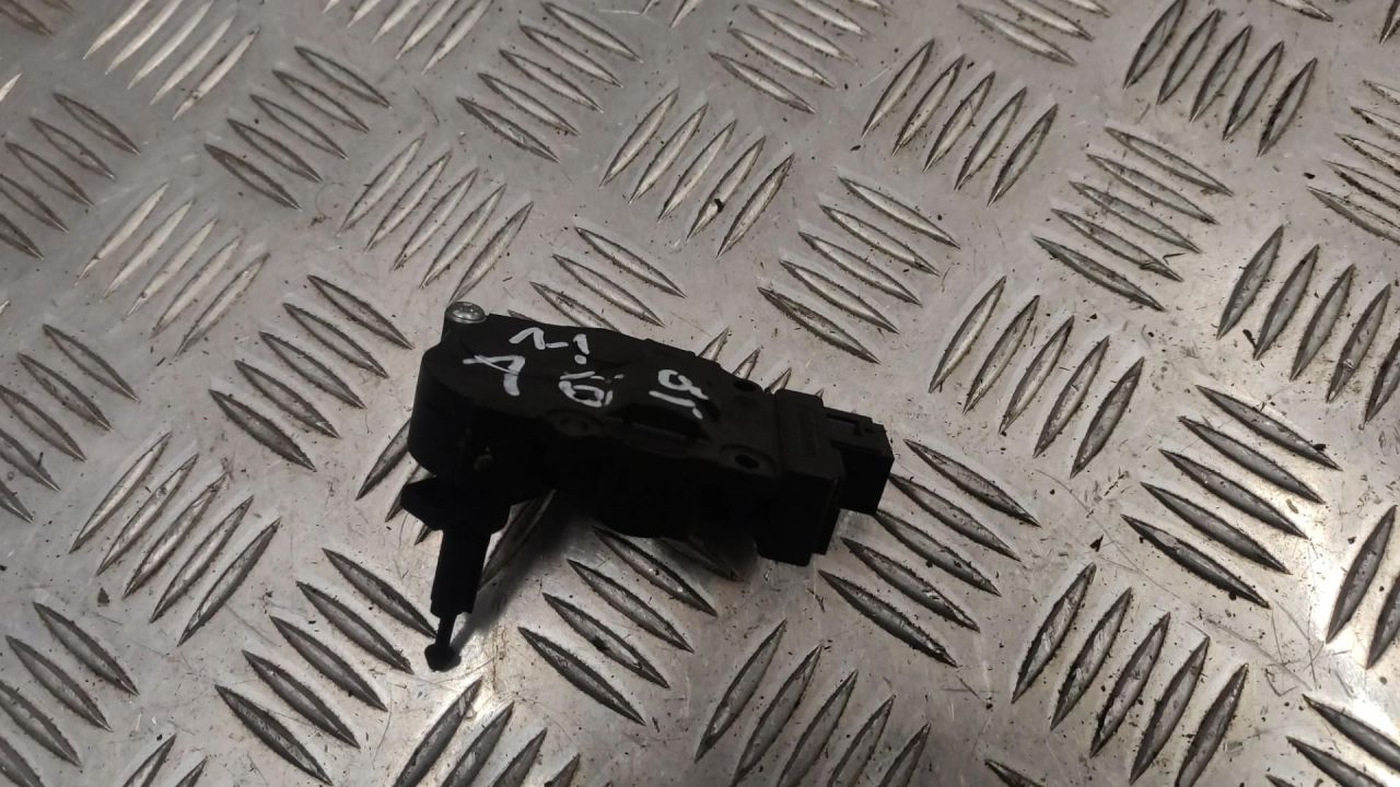 моторчик заслонки печки BMW 7 серия F01/F02 2009, 3.0 л., N54 B30 A, бензин, АКПП, седан, 9749005 - фото №1