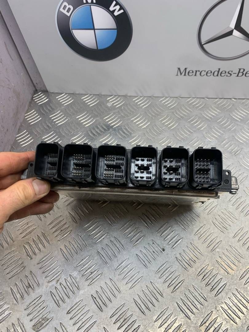 блок управления двигателем BMW 5 серия G30/G31 2017, 3.0 л., дизель, 8472586 - фото №1