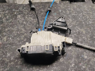 замок двери задней правой Mercedes-Benz C-Класс W204/S204/C204 [рестайлинг] 2011, 2.1 л., OM 651.913, дизель, АКПП, универсал, 2047302835