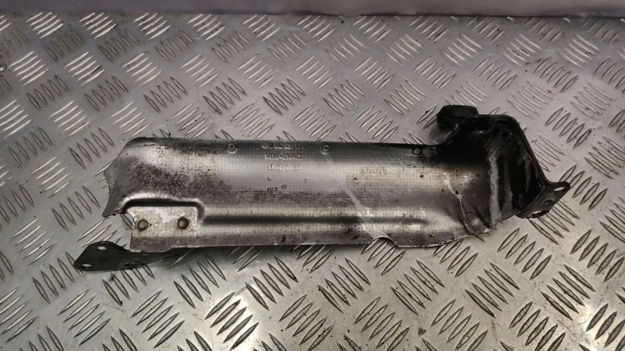 защита (экран) выпускного коллектора Mercedes-Benz M-Класс W164 2007, 3.0 л., OM 642.940, дизель, 6420901241 - фото №1