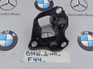 Кронштейн балки BMW 2 серия F44 2020, 2.0 л., бензин, хетчбэк 5 дв., полный привод, 8896992