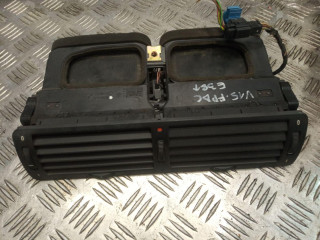 дефлектор обдува салона BMW 7 серия E38 [рестайлинг] 1999, 4.4 л., бензин, АКПП, седан, 64228390111, 8370320, 8390111