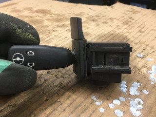 выключатель регулировки рулевой колонки BMW 5 серия E39 2000, 3.5 л., бензин, АКПП, седан, 8373901