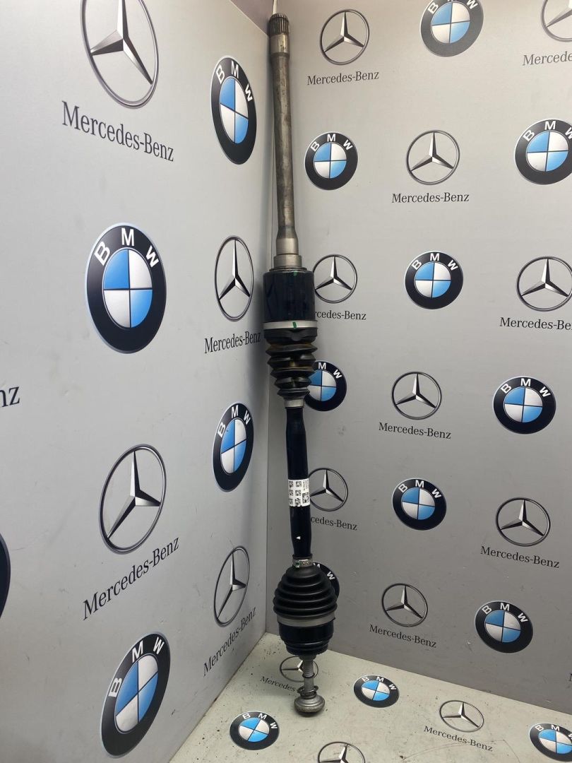 полуось передняя правая (приводной вал, ШРУС) BMW 2023, 3.0 л., B58 B30 A, бензин, 475, 8486202 - фото №1