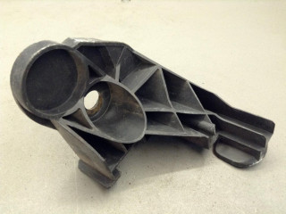 Крепление бампера переднего BMW 3 серия E46 2000, 2.2 л., бензин, АКПП, седан, 7036620