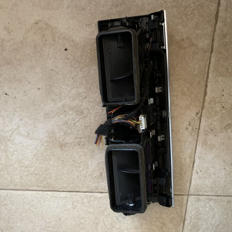 дефлектор обдува салона BMW X5 E70 2008, 4.8 л., N62 B48 B, бензин, АКПП, внедорожник 5 дв., 7161801, 7161802 - фото №1