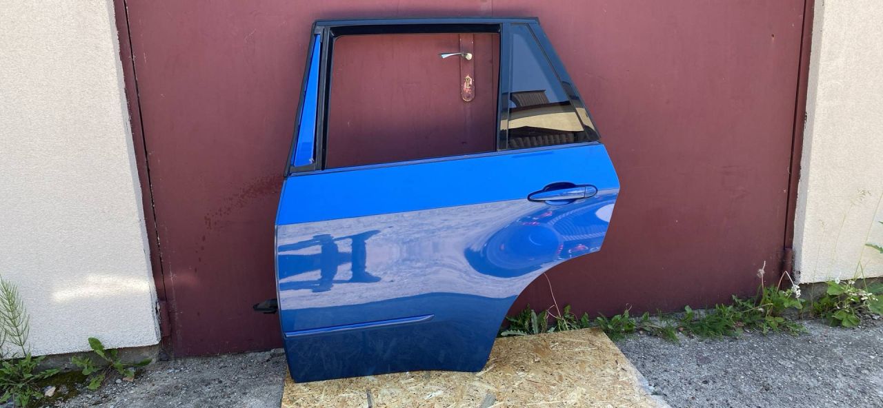 дверь задняя левая BMW X5 M E70 2010, 4.4 л., S63 B44 A, бензин, правый руль - фото №1