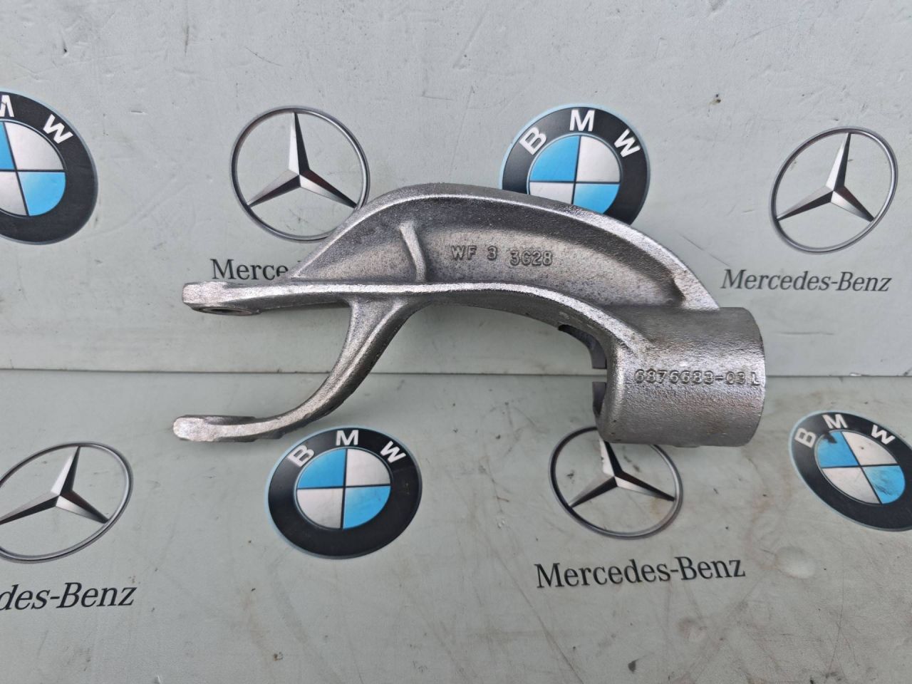 вилка амортизатора BMW 2024, бензин, 6876683 - фото №1