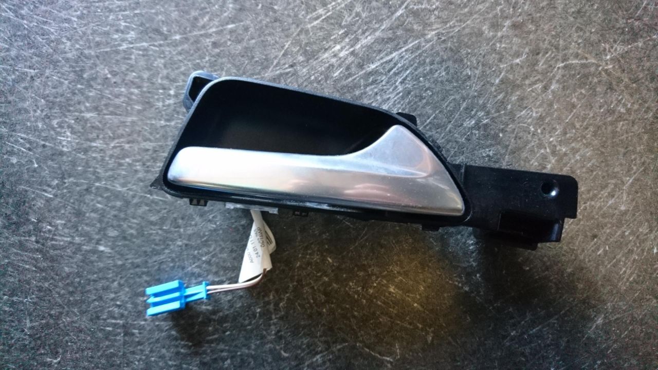 ручка внутренняя задняя правая Mercedes-Benz M-Класс W166 2015, 3.0 л., OM 642.826, дизель, АКПП, cthsq, внедорожник 5 дв., A166760061 - фото №1