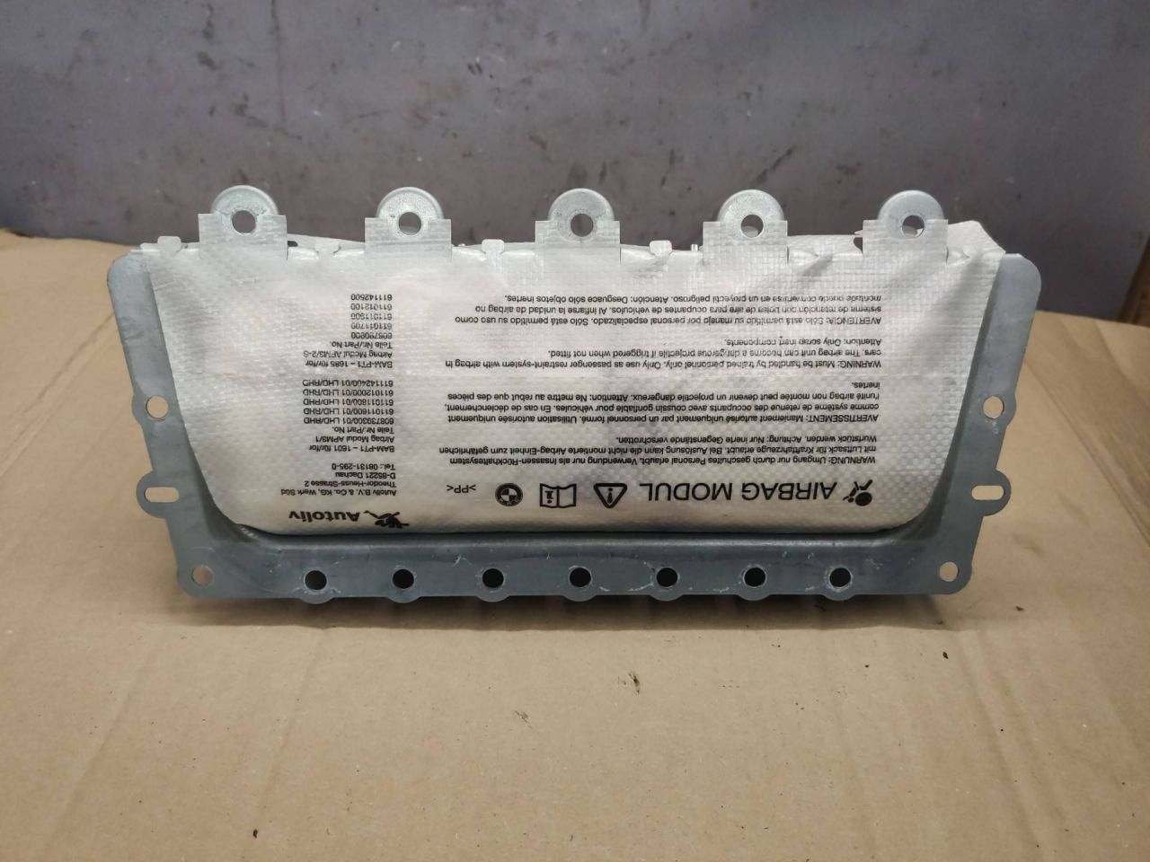 подушка безопасности пассажира BMW 7 серия F01/F02 2011, 4.4 л., N63 B44 A, бензин, АКПП, черный, 1215305 - фото №1