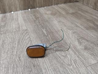 повторитель поворота на крыле Toyota Picnic 1 поколение XM10 2000, 2.2 л., 3C-T, дизель, МКПП, минивэн