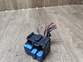 блок реле Renault Sandero 2 поколение 2015, 1.2 л., D4F 732, бензин, МКПП, хетчбэк 5 дв.