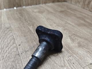 цапфа задняя Renault Sandero 2 поколение 2015, 1.2 л., D4F 732, бензин, МКПП, хетчбэк 5 дв.