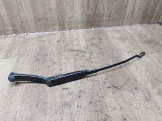 щеткодержатель (поводок стеклоочистителя, дворник) Audi 80 B3 1991, 1.8 л., бензин, МКПП, седан