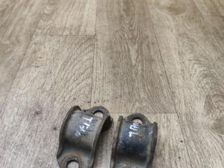 крепление стабилизатора / втулки стабилизатора Volkswagen Transporter T5 2006, 2.5 л., AXD, дизель, МКПП, микроавтобус