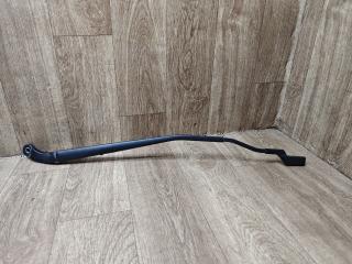 щеткодержатель (поводок стеклоочистителя, дворник) Lada Vesta 1 поколение 2021, 1.6 л., бензин, МКПП, универсал, 8450030855