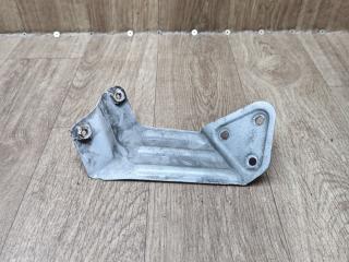 крепление ( кронштейн ) крыла Lada Vesta 1 поколение 2019, 1.6 л., бензин, МКПП, седан