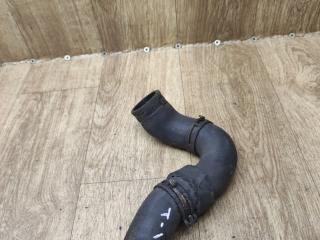 патрубок радиатора Volkswagen Transporter T5 2006, 2.5 л., AXD, дизель, МКПП, микроавтобус, 7H0122101E