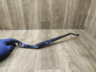 щеткодержатель (поводок стеклоочистителя, дворник) Hyundai Terracan 1 поколение 2004, 2.9 л., дизель, АКПП, внедорожник 5 дв.