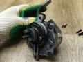 насос вакуумный Mercedes-Benz Vito W638 2000, 2.2 л., OM 611.980, дизель, МКПП, микроавтобус, 6112300165 - фото №5