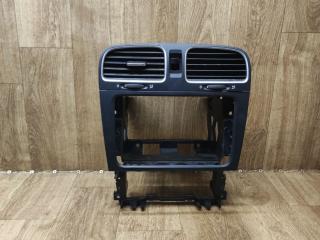 рамка под магнитолу Volkswagen Golf 6 поколение 2010, 1.6 л., CAYC, дизель, МКПП, универсал, 5K0858089D, 5K0815736D, 5K0815735D