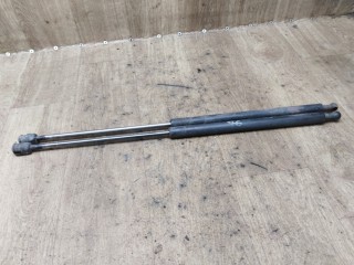 амортизатор крышки багажника (3-5 двери) Volkswagen Passat B3 1993, 1.8 л., бензин, универсал