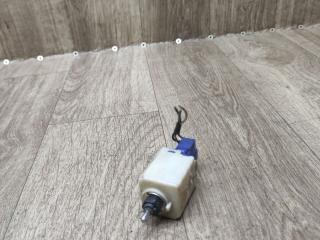 кнопка (выключатель) Toyota Picnic 1 поколение XM10 2000, 2.2 л., 3C-TE, дизель, МКПП, минивэн