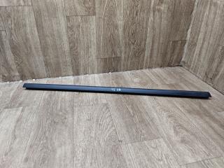 Уплотнитель стекла Lada Vesta 1 поколение 2019, 1.6 л., бензин, МКПП, седан, 8450007853