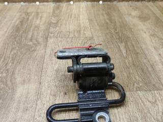 петля двери Volkswagen Jetta 4 поколение 2003, 2.0 л., BEV, бензин, МКПП, седан, 1J4833411C