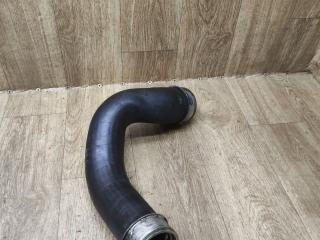 патрубок интеркулера Volkswagen Transporter T5 2006, 2.5 л., AXD, дизель, МКПП, микроавтобус, 7H0145709A