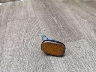 повторитель поворота на крыле Toyota Picnic 1 поколение XM10 2000, 2.2 л., 3C-T, дизель, МКПП, минивэн