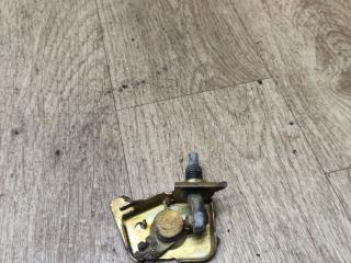 замок лючка топливного бака Toyota Corolla 7 поколение (E100) 1992, 1.3 л., 4E-FE, бензин, МКПП, седан