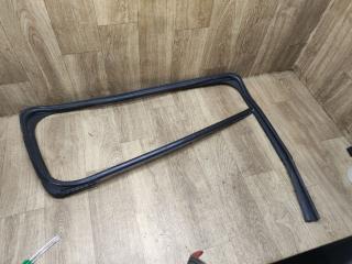 Уплотнитель стекла Renault Sandero 2 поколение 2015, 1.2 л., D4F 732, бензин, МКПП, хетчбэк 5 дв.