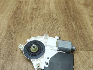 моторчик стеклоподъемника передний правый Volkswagen Golf 6 поколение 2010, 1.6 л., CAYC, дизель, МКПП, универсал, 1K5837402AS, 3CO9869702C, 3C0959792A, 0130822229