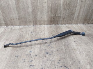 щеткодержатель (поводок стеклоочистителя, дворник) Audi 80 B3 1991, 1.8 л., бензин, МКПП, седан
