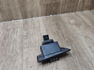 выключатель концевой (концевик) задней правой Volkswagen Transporter T5 2006, 2.5 л., AXD, дизель, МКПП, микроавтобус