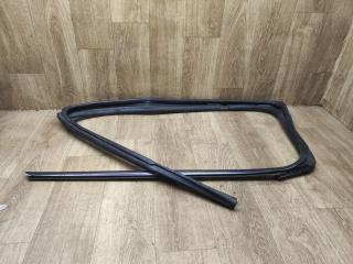 Уплотнитель стекла Renault Sandero 2 поколение 2015, 1.2 л., D4F 732, бензин, МКПП, хетчбэк 5 дв.