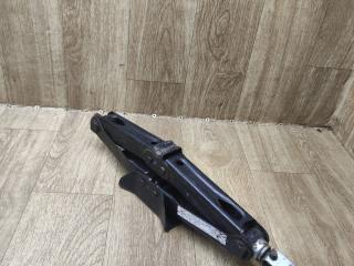 домкрат Lada Vesta 1 поколение 2020, 1.6 л., бензин, МКПП, универсал