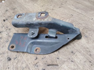 петля капота левая Nissan Almera Tino V10 2003, 2.2 л., дизель