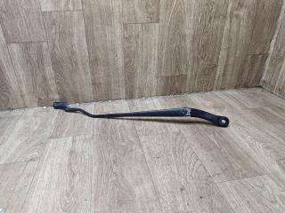 щеткодержатель (поводок стеклоочистителя, дворник) Lada Vesta 1 поколение 2019, 1.6 л., бензин, МКПП, седан, 8450030854