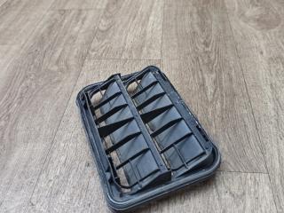 решетка вентиляции багажника Lada Vesta 1 поколение 2020, 1.6 л., бензин, МКПП, универсал, 7700838358