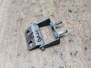петля крышки багажника Nissan Almera Tino V10 2003, 2.2 л., дизель