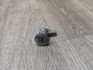 личинка дверного замка Renault Logan 2 поколение [рестайлинг] 2018, 1.6 л., K7M 812, бензин, МКПП, седан