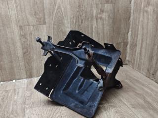 полка аккумулятора Lada Vesta 1 поколение 2019, 1.6 л., бензин, МКПП, седан, 06980A279