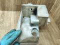 бачок омывателя Volkswagen Transporter T5 2006, 2.5 л., AXD, дизель, МКПП, микроавтобус, 7H0955453L - фото №3