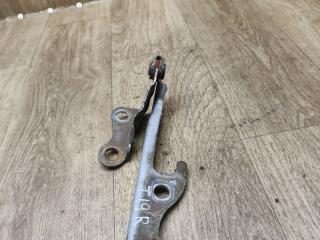 петля капота правая Toyota Corolla 7 поколение (E100) 1992, 1.3 л., 4E-FE, бензин, МКПП, седан