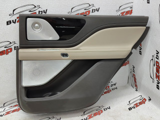 обшивка двери задняя правая Lincoln Aviator 2 поколение 2020, 3.0 л., бензин, АКПП, белый, внедорожник 5 дв., полный привод