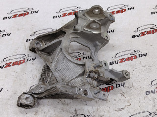 Кронштейн балки Audi A4 B9 2019, 2.0 л., бензин, АКПП, серый, седан, полный привод, 8W0399295E