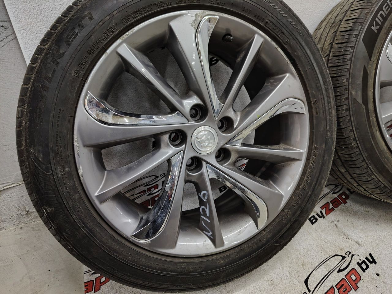 диск литой Buick Encore GX 1 поколение 2022, 1.3 л., бензин, АКПП, красный, внедорожник 5 дв., полный привод, 42508168 - фото №1